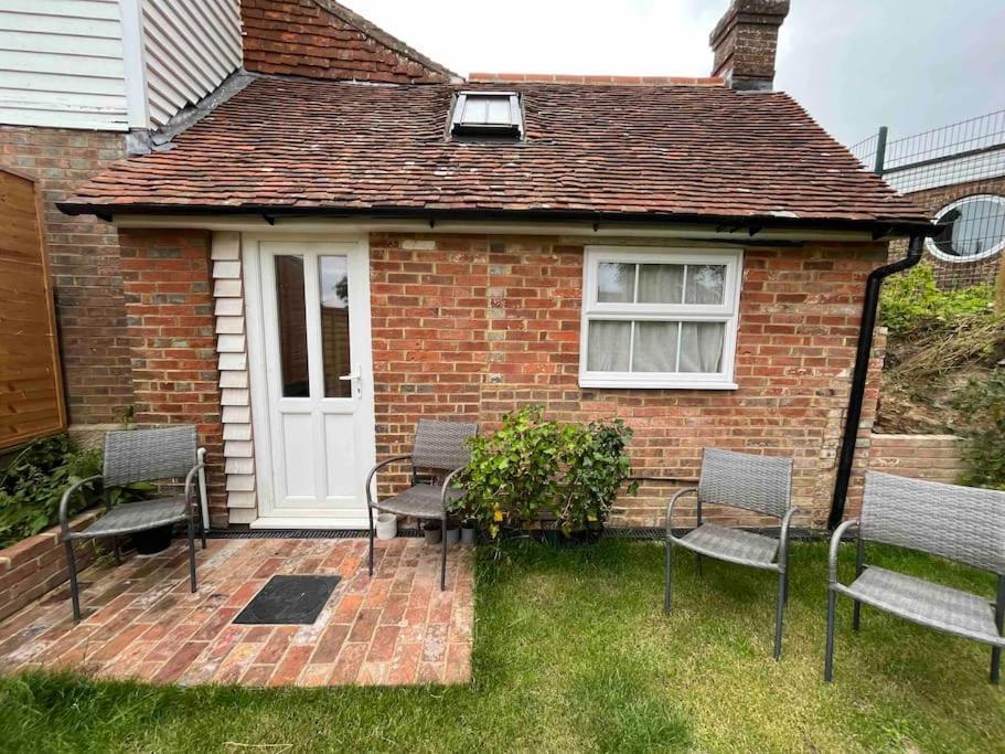 Cute And Cosy Little Cottage 히스필드 외부 사진