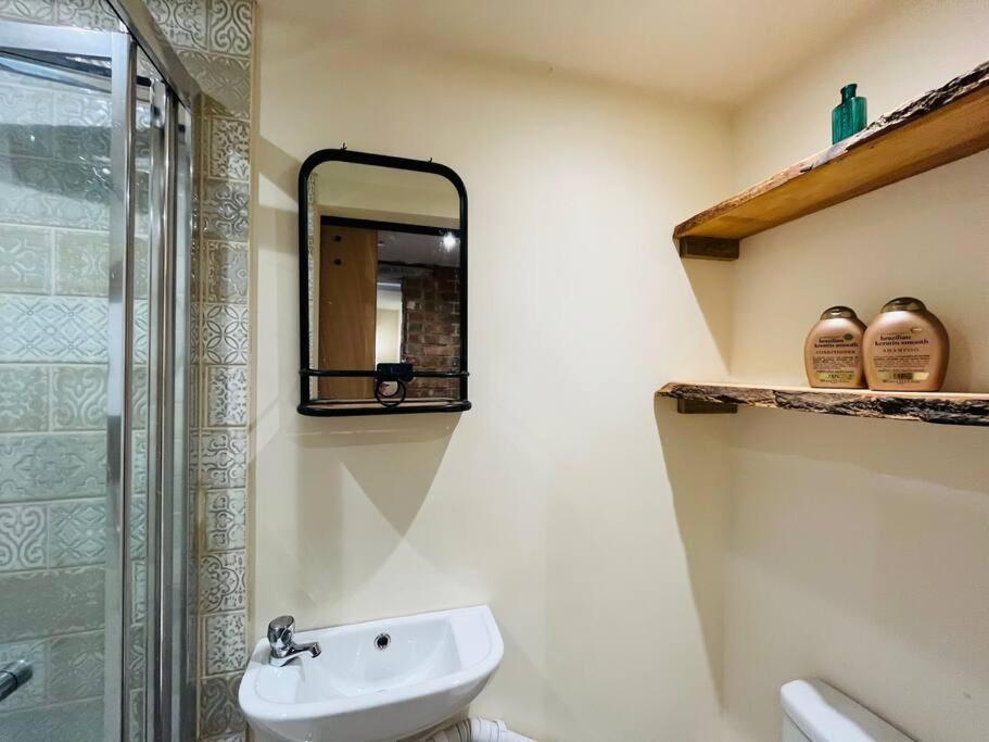 Cute And Cosy Little Cottage 히스필드 외부 사진